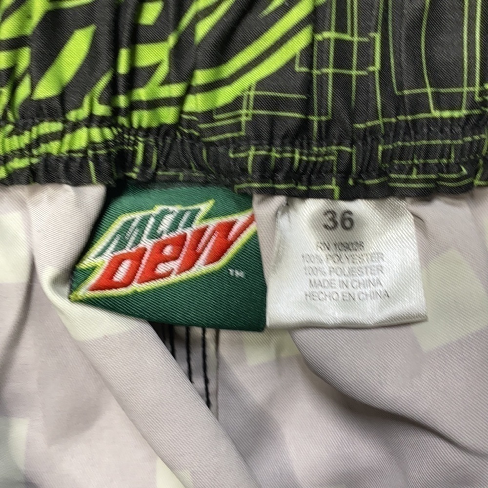 Mountain Dew Black Green Check Swim Trunks Size 36 - Picture 6 of 8